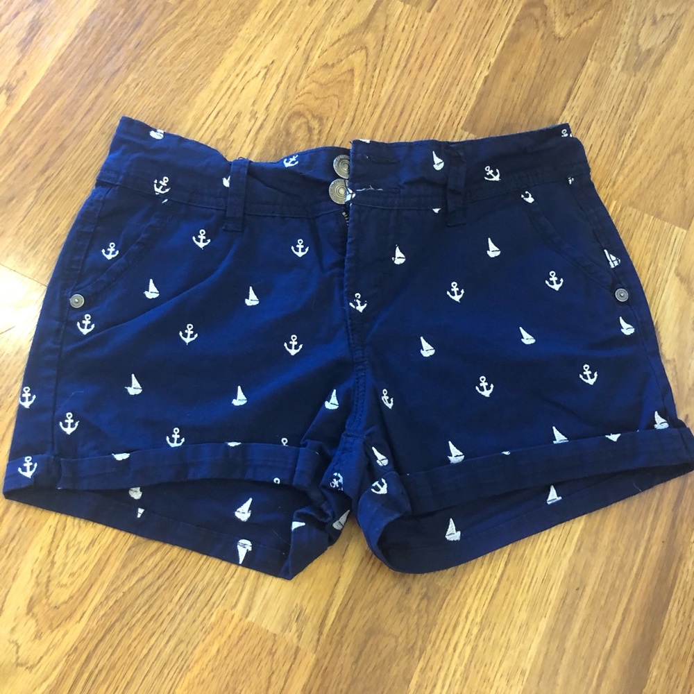 Cute anchor shorts